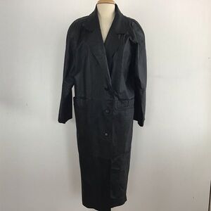 Vintage 80’s full length leather coat. Savannah. 3 button fully lined.Size(X)= L